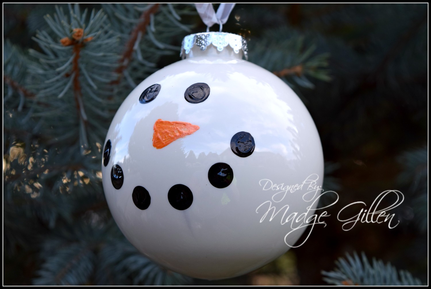 White Painted Snowman Christmas Ornament DIY2.madgegillen