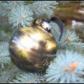 Elegant Black and Gold Christmas Ornament DIY. Madge Gillen